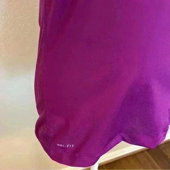 Nike Running Violet Mesh Back Short Sleeve Shirt Women's Size Medium - Picture 2 of 12